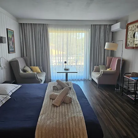 Classé 3 étoiles, Chiberta Ocean Golf Surf * Anglet