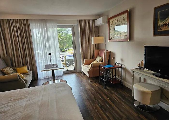 Classe 3 Etoiles, Chiberta Ocean Golf Surf * Anglet